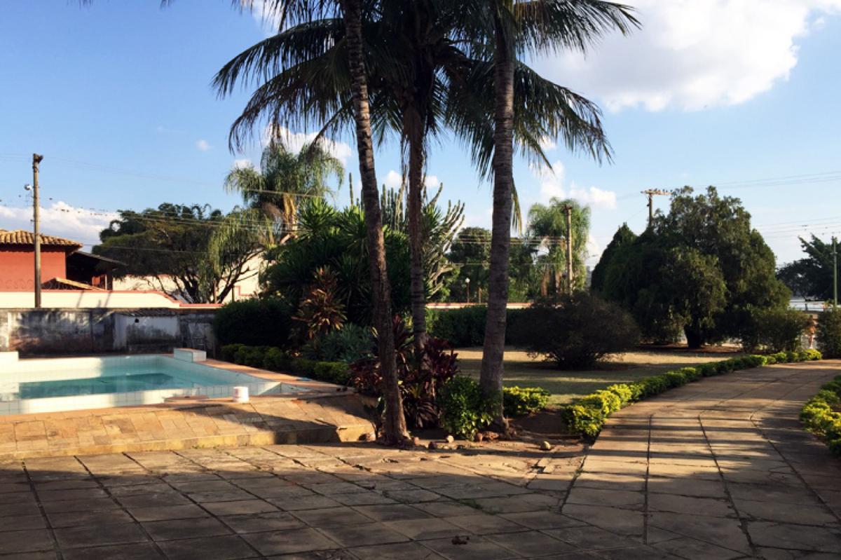 Casa, Várzea, 4 Quartos, 5 Vagas, 2 Suítes