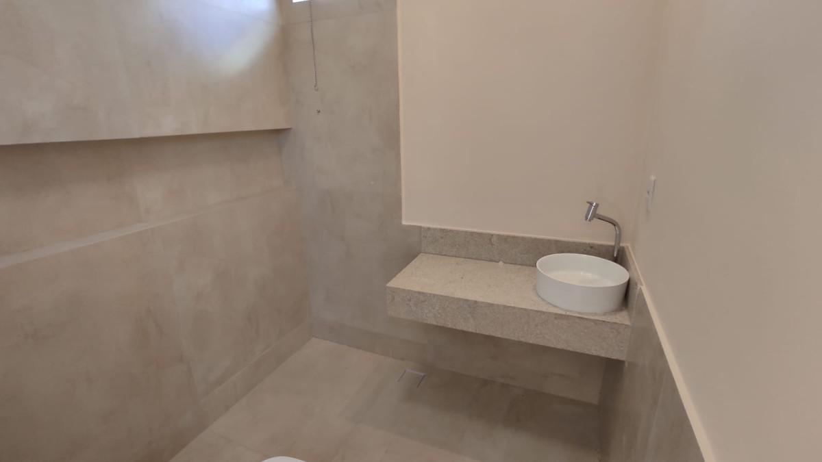 Casa, Santa Rosa, 3 Quartos, 4 Vagas, 1 Suíte