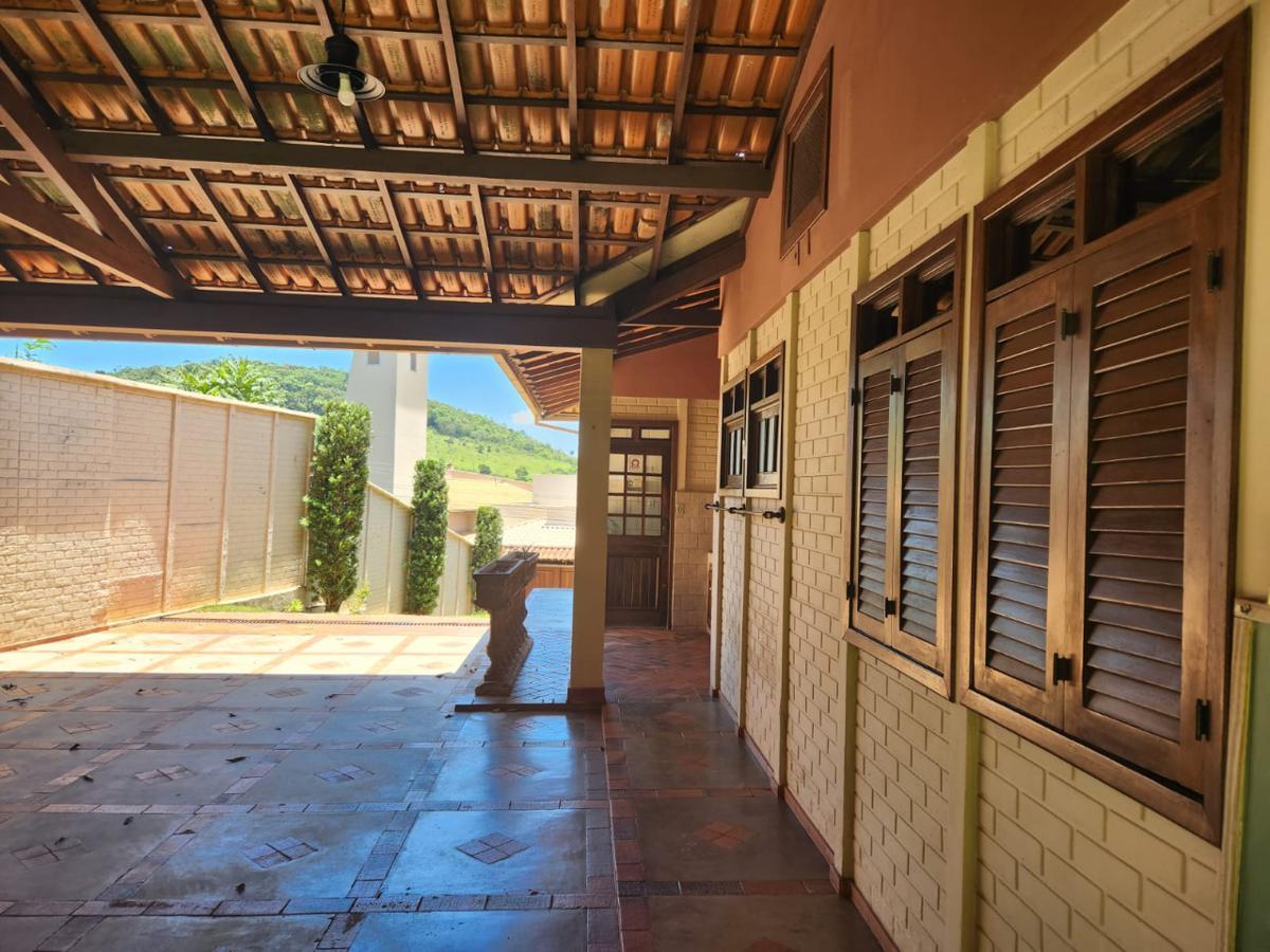 Casa, Novo Itabirito, 3 Quartos, 4 Vagas, 1 Suíte