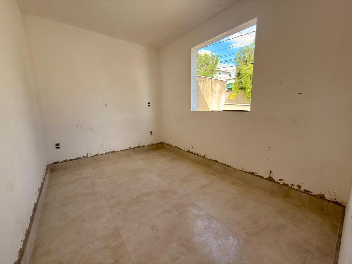 Casa, Santa Amélia, 3 Quartos, 2 Vagas, 1 Suíte