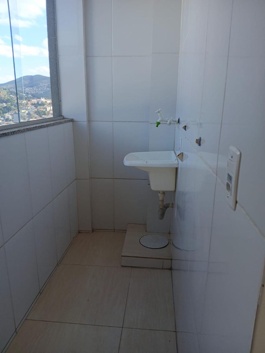 Prédio, Centro, 0 Quarto, 0 Vaga