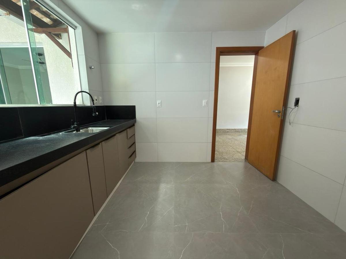 Casa, Santa Amélia, 3 Quartos, 2 Vagas, 1 Suíte