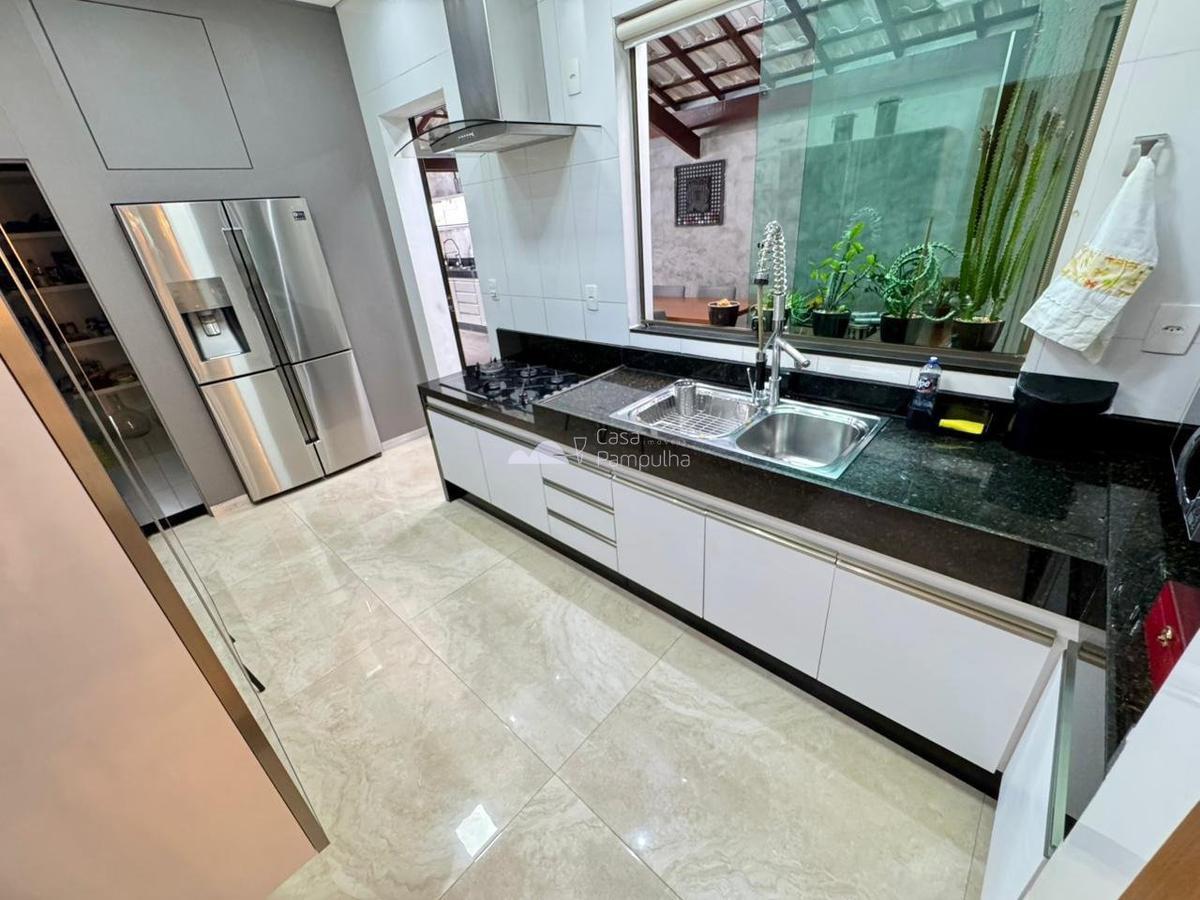 Casa, Santa Amélia, 3 Quartos, 6 Vagas, 2 Suítes