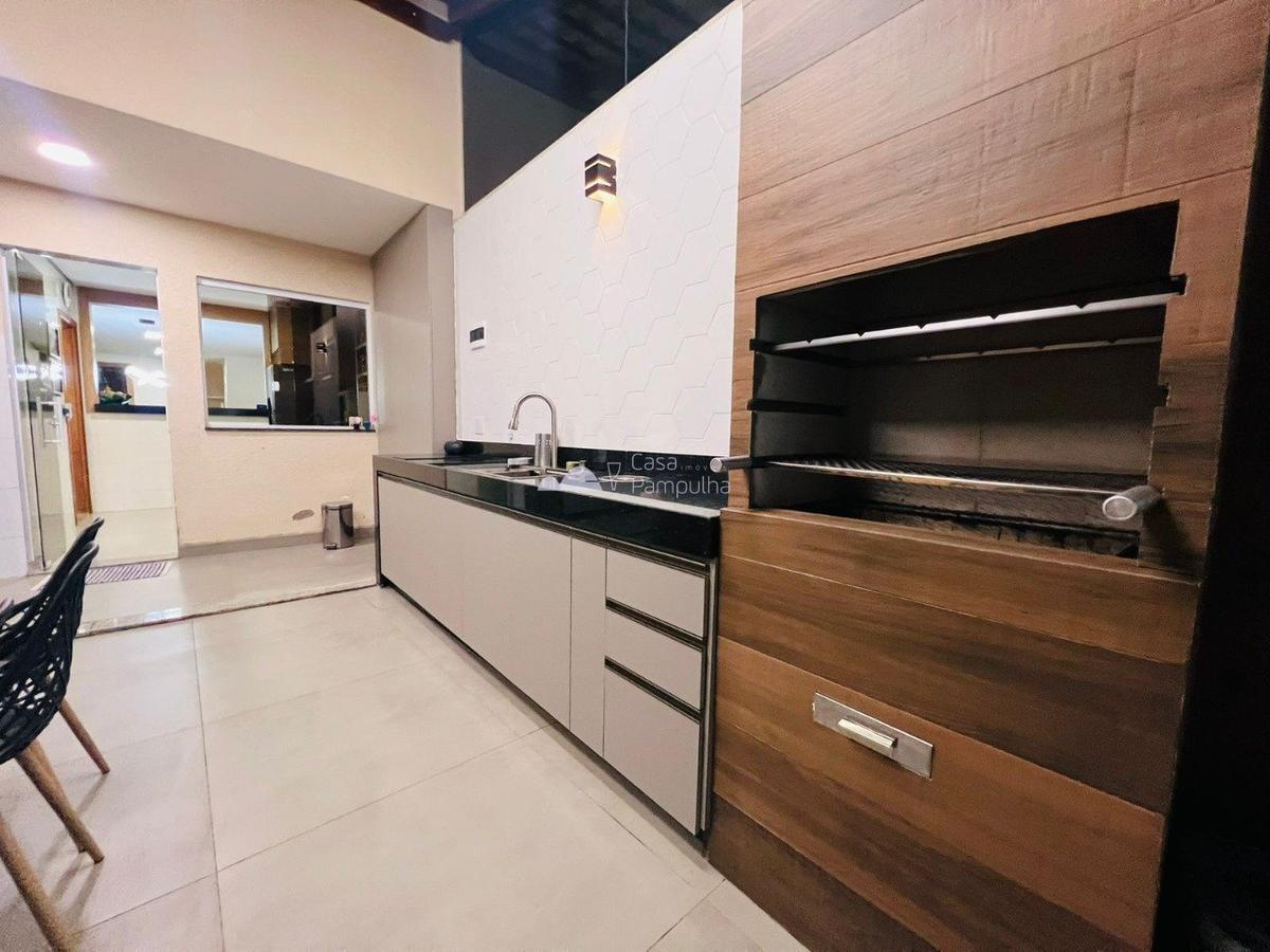 Casa, Candelária, 3 Quartos, 4 Vagas, 1 Suíte