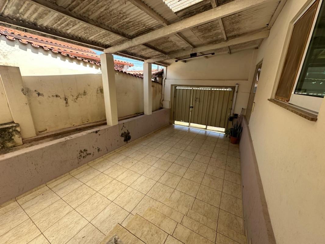 Casa, Centro, 4 Quartos, 2 Vagas, 2 Suítes