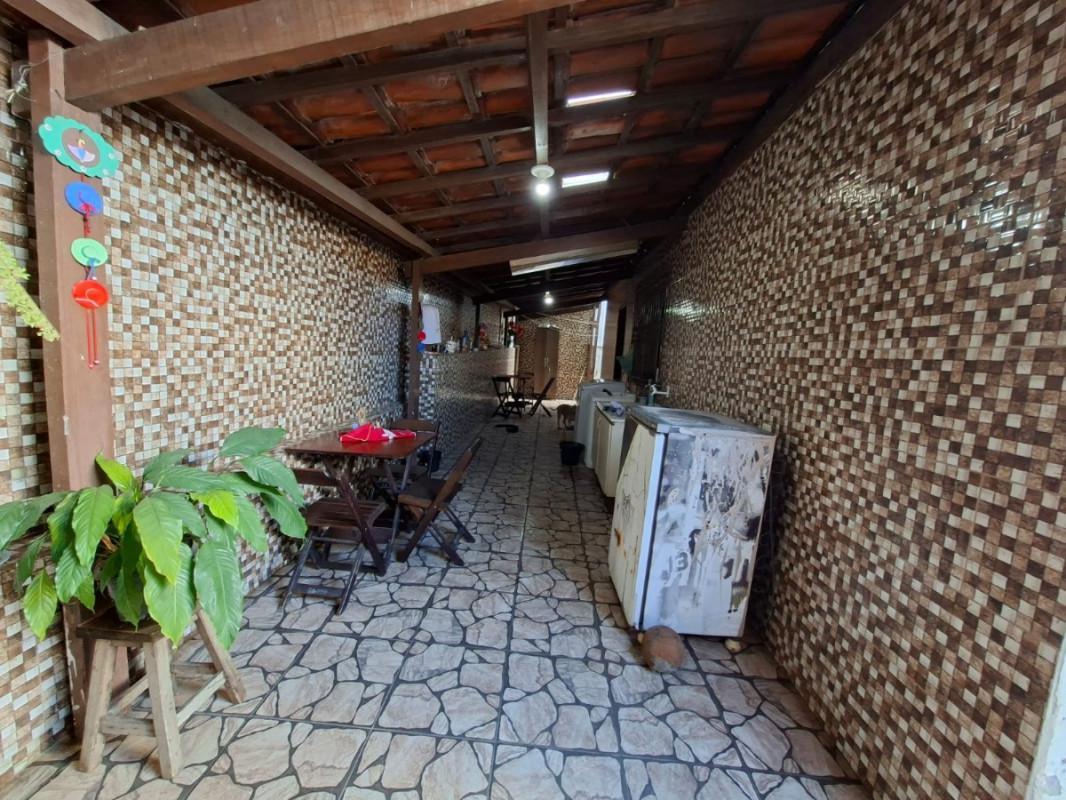 Casa, São Benedito, 3 Quartos, 4 Vagas, 1 Suíte