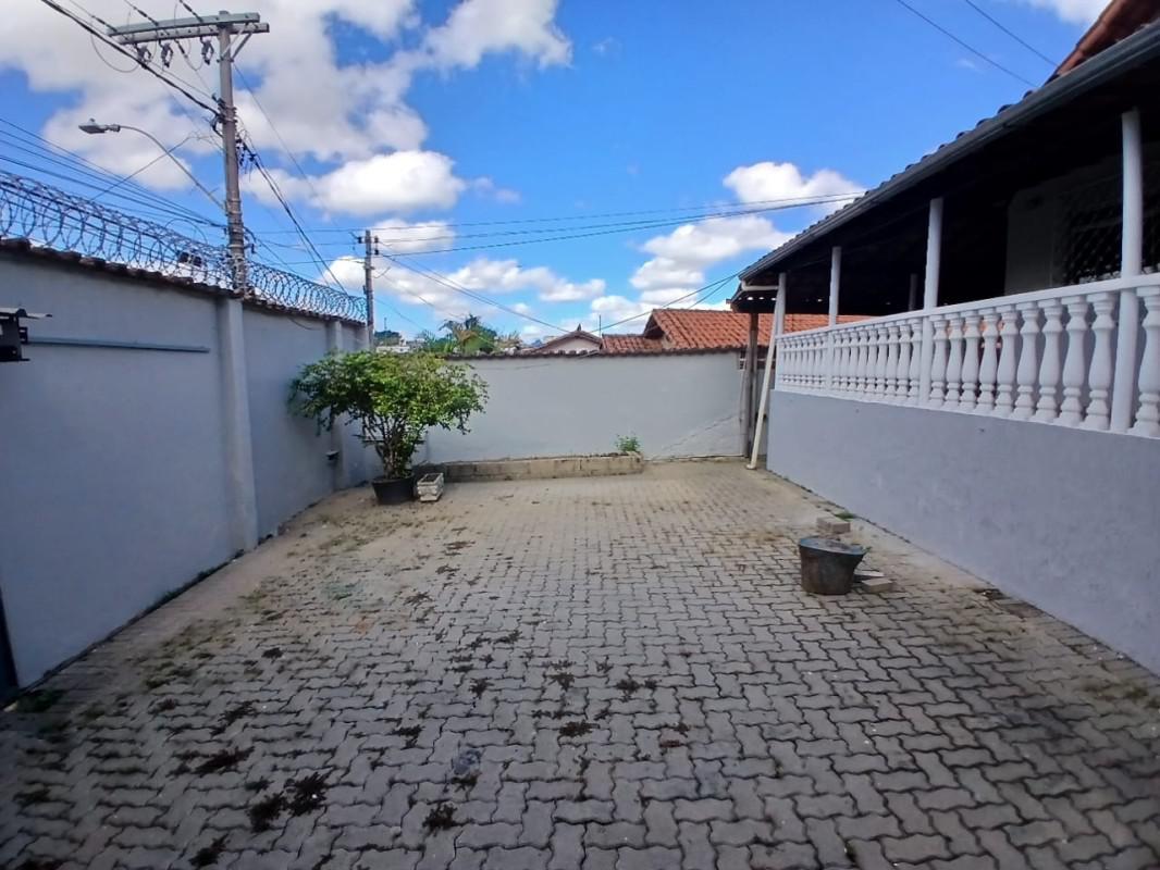 Casa, Alípio de Melo, 3 Quartos, 3 Vagas, 1 Suíte