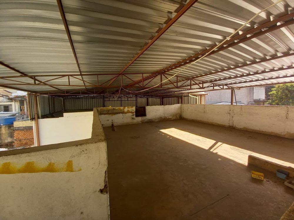 Prédio, Centro, 4 Quartos, 0 Vaga