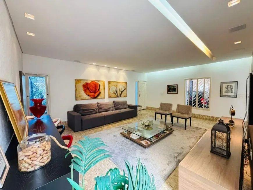 Casa, São José, 3 Quartos, 5 Vagas, 1 Suíte