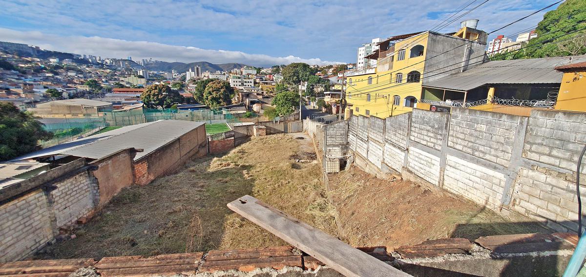 Casa, Jardim América, 4 Quartos, 0 Vaga