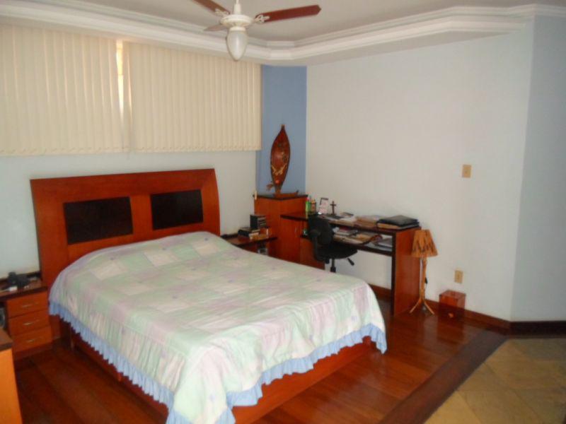 Casa, Castelo, 4 Quartos, 4 Vagas, 1 Suíte