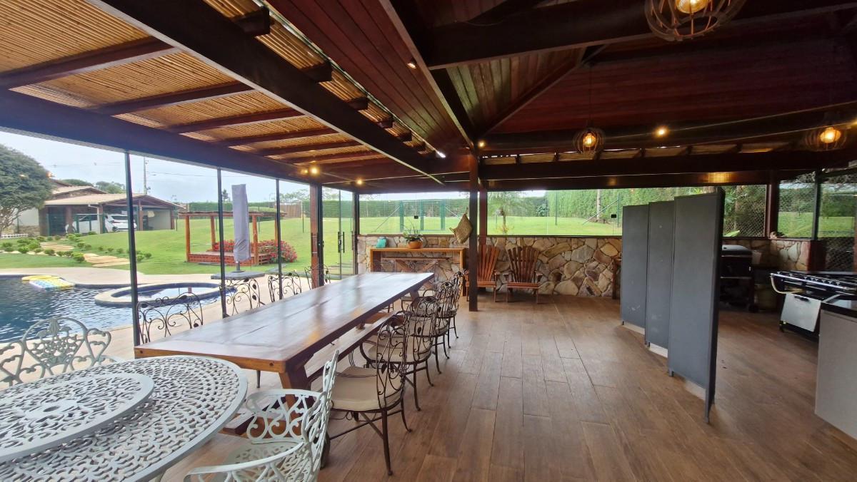Casa, Estancia Estoril I, 4 Quartos, 10 Vagas, 2 Suítes