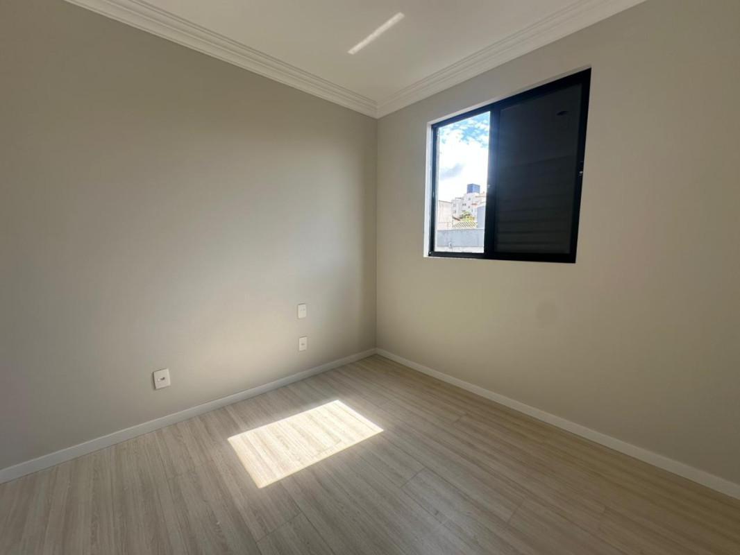 Apartamento, Sagrada Família, 3 Quartos, 2 Vagas, 1 Suíte