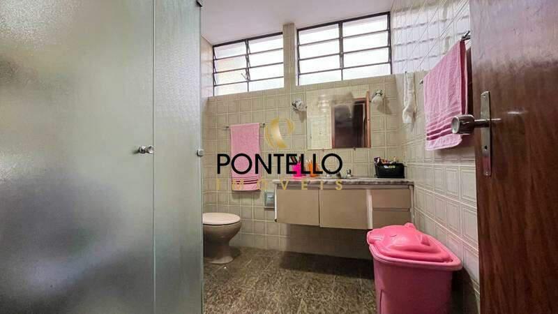 Casa, Comiteco, 4 Quartos, 3 Vagas, 2 Suítes
