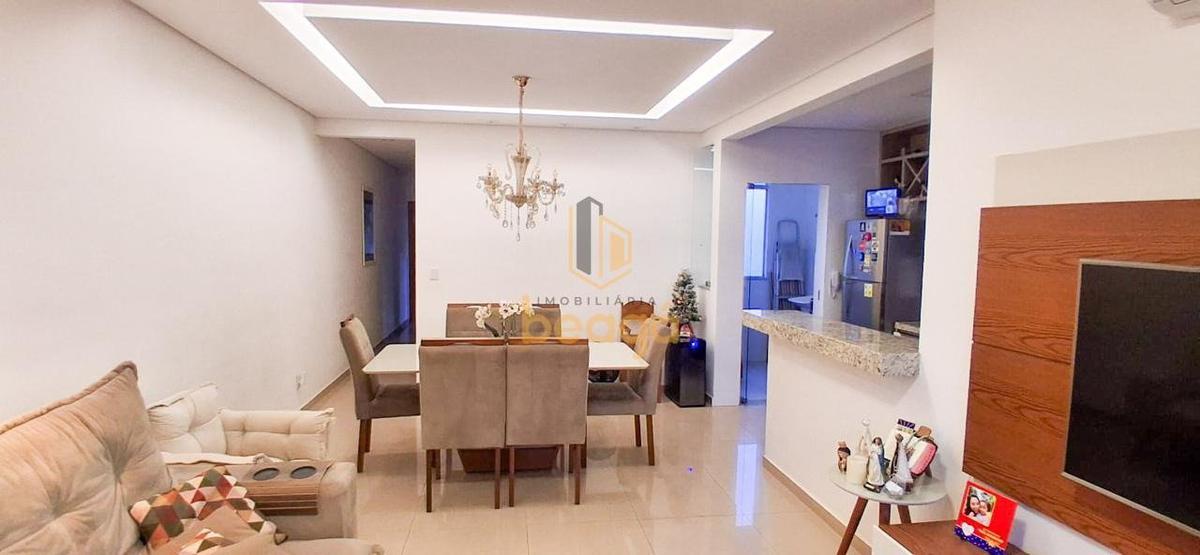 Casa, Vale das Orquídeas, 2 Quartos, 2 Vagas