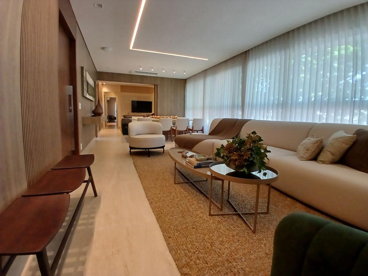 Apartamento, Funcionários, 3 Quartos