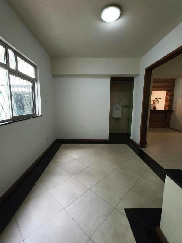 Casa, Cachoeirinha, 3 Quartos, 1 Vaga, 1 Suíte