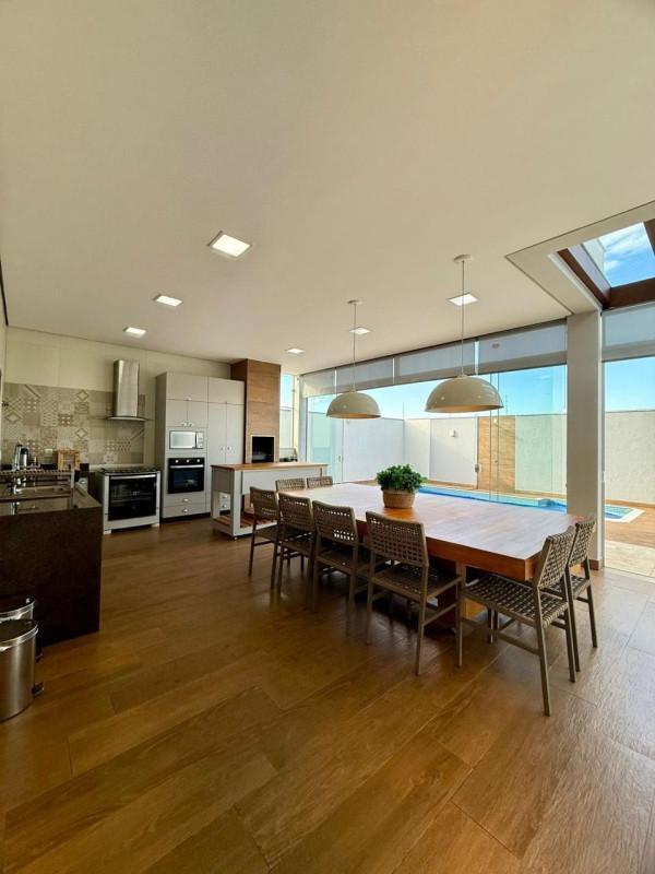 Casa, Pinheiros, 3 Quartos, 3 Vagas, 3 Suítes