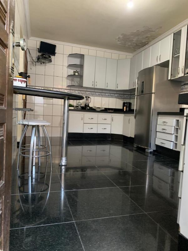 Casa, Santa Terezinha, 3 Quartos, 4 Vagas, 1 Suíte