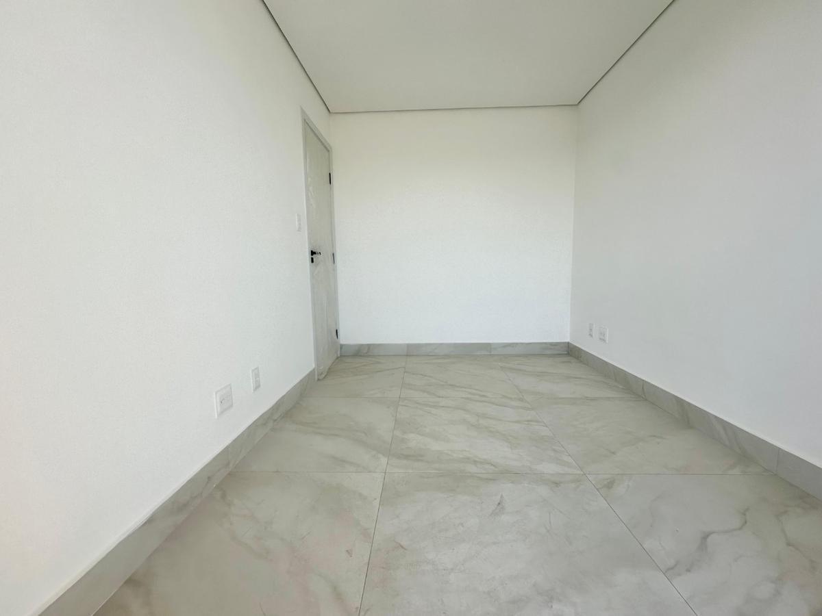 Casa, Planalto, 3 Quartos, 2 Vagas, 1 Suíte