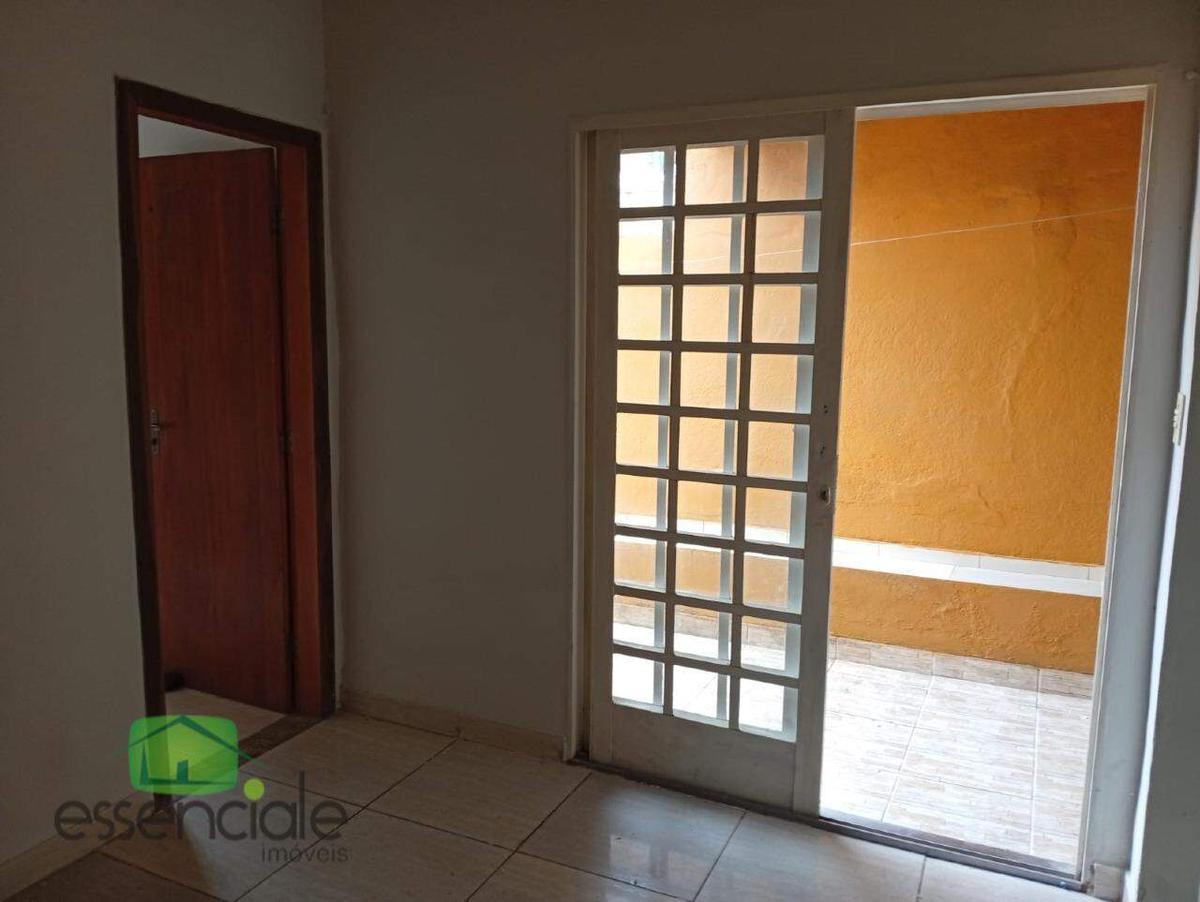 Casa, Bandeirantes, 1 Quarto, 0 Vaga