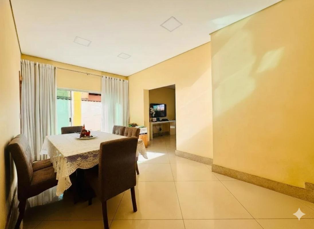 Casa, Rio Branco, 4 Quartos, 3 Vagas, 1 Suíte