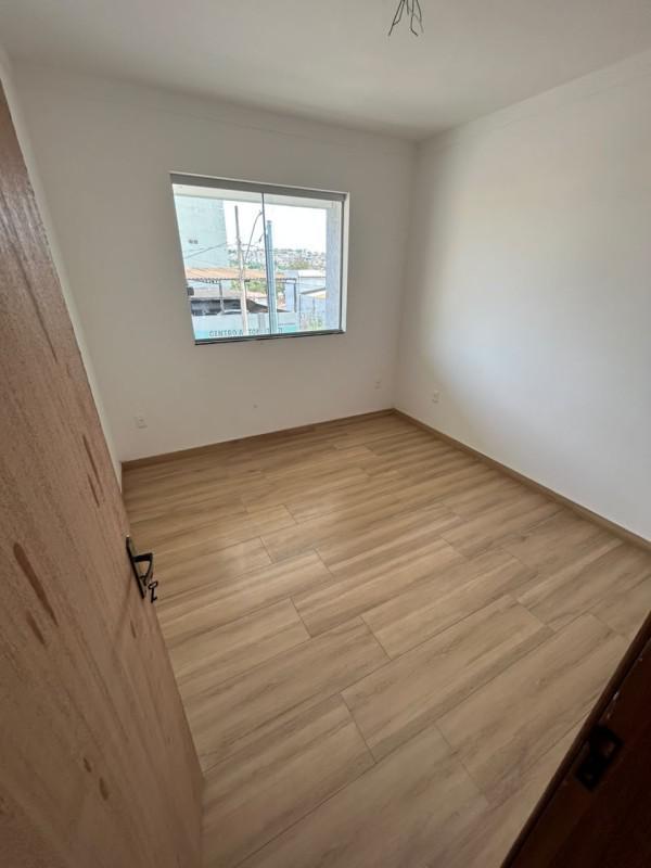 Casa, Centro, 3 Quartos, 2 Vagas, 1 Suíte