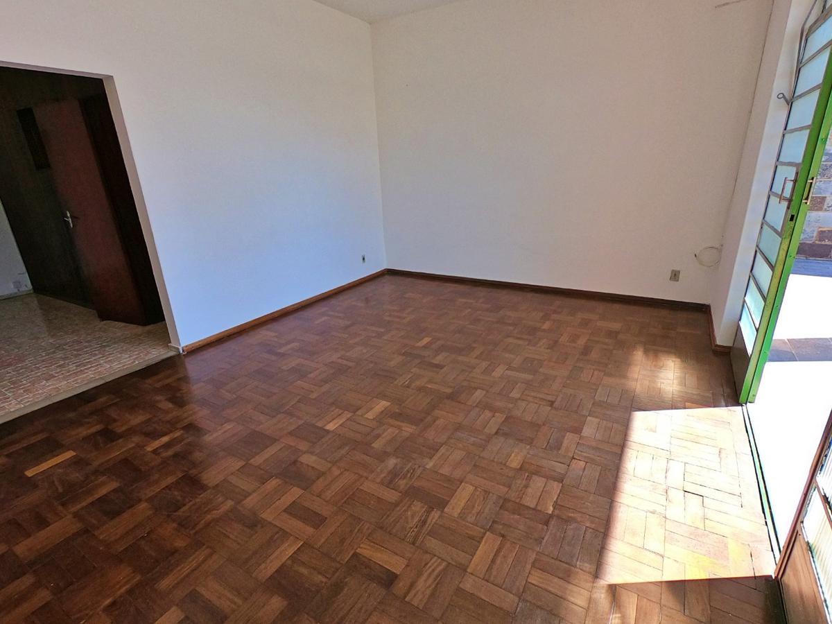 Casa, Caiçaras, 4 Quartos, 2 Vagas, 1 Suíte