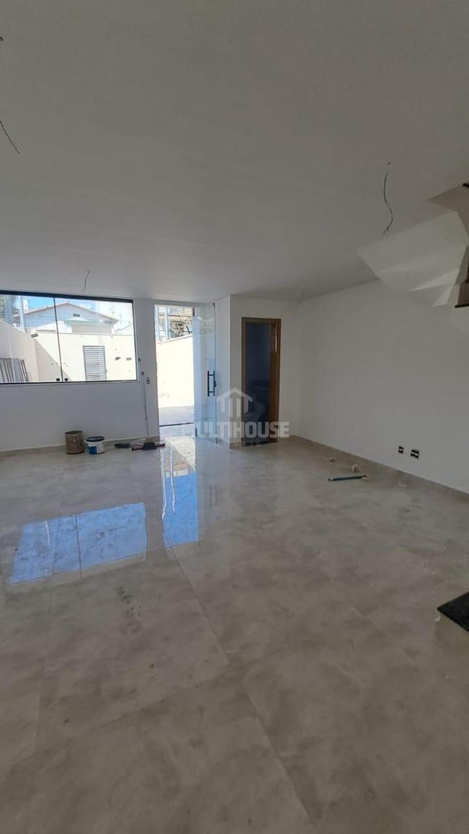 Casa, Santa Branca, 3 Quartos, 4 Vagas, 1 Suíte