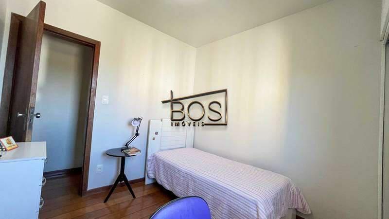 Cobertura, Luxemburgo, 4 Quartos, 2 Vagas, 1 Suíte