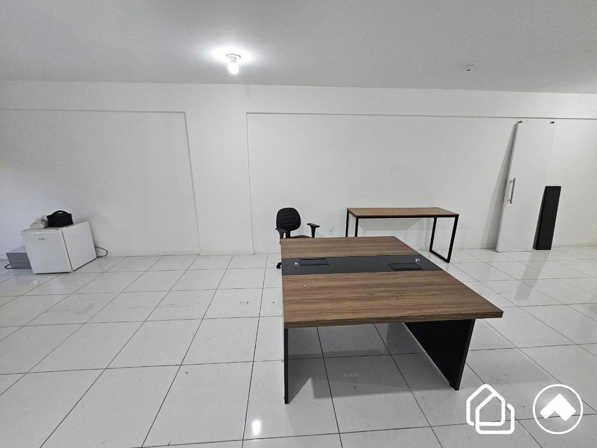Sala, Barro Preto