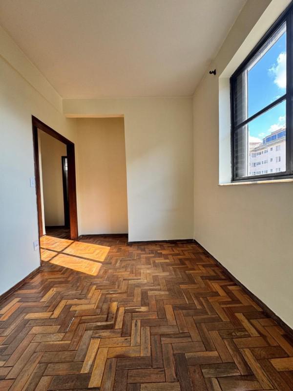 Apartamento, Sagrada Família, 2 Quartos, 1 Vaga