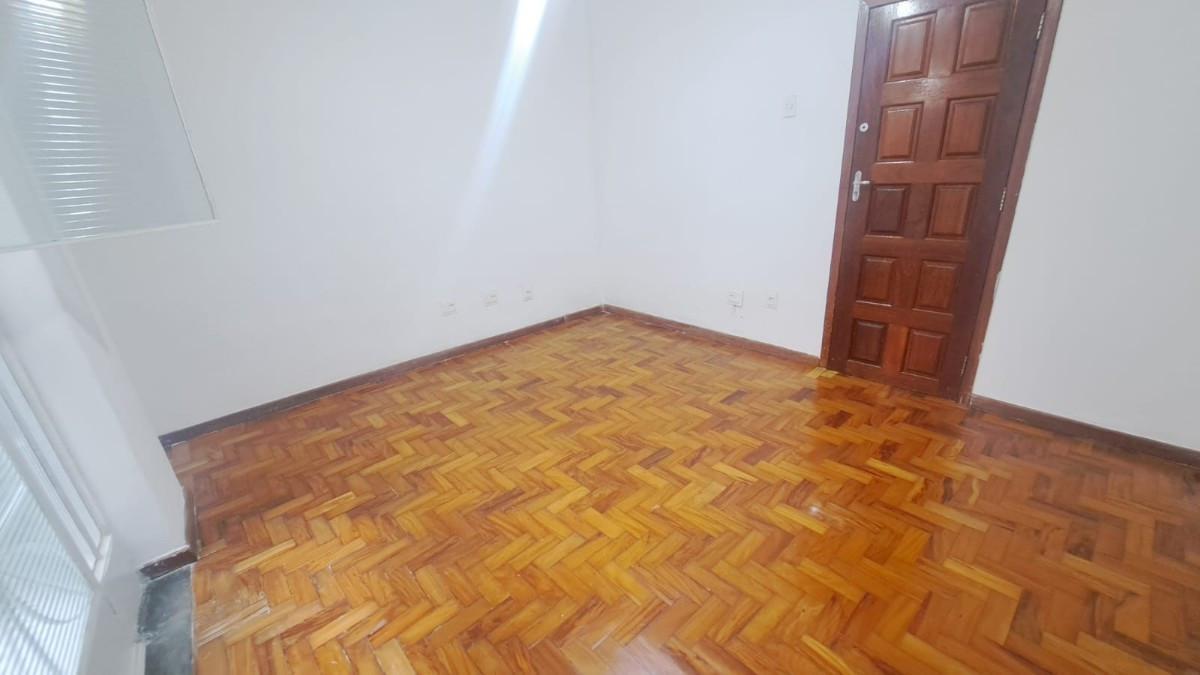 Apartamento, Sagrada Família, 2 Quartos, 1 Vaga