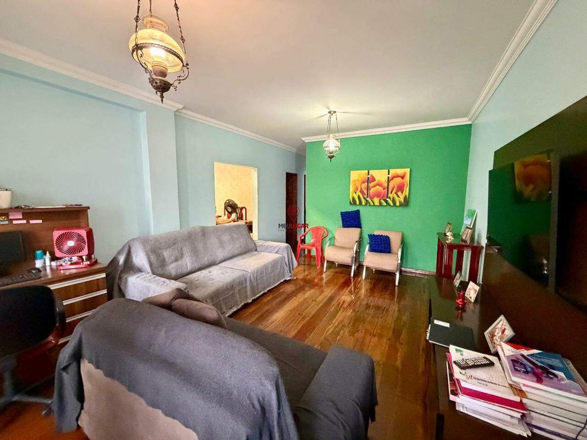 Casa, Tirol, 3 Quartos, 2 Vagas, 1 Suíte