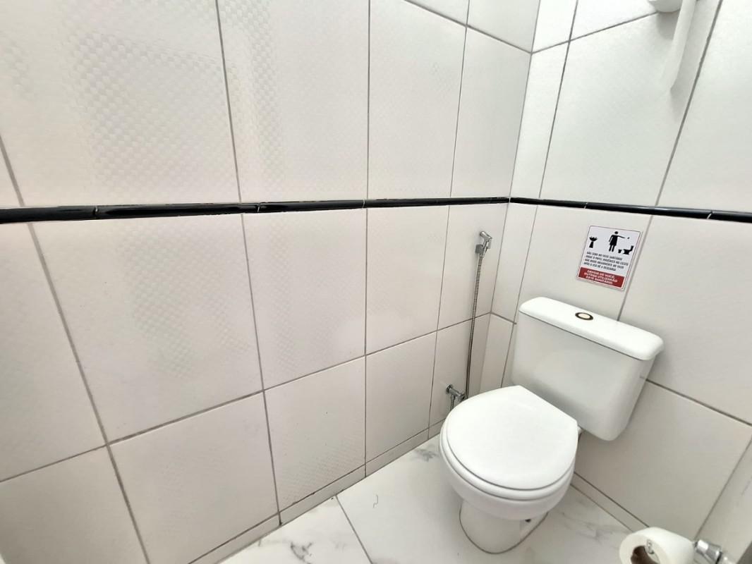 Casa Comercial, Floresta, 5 Quartos, 4 Vagas, 1 Suíte