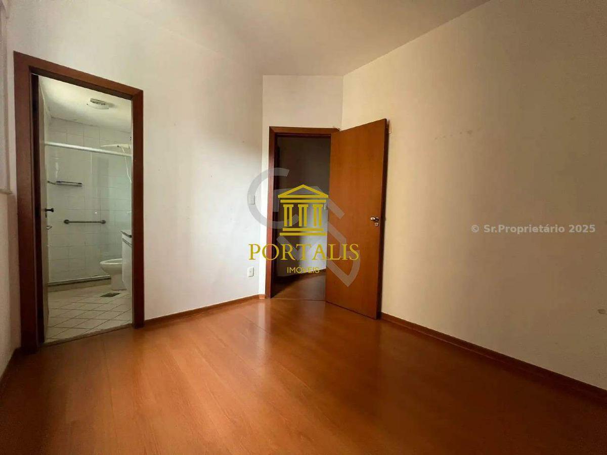 Apartamento, Estoril, 3 Quartos, 1 Vaga, 1 Suíte