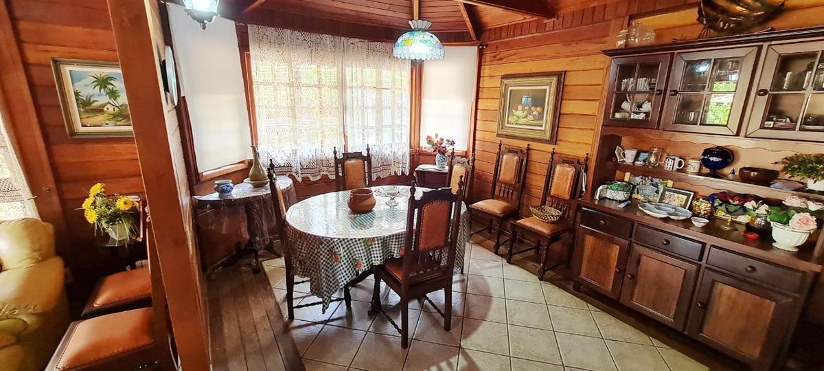 Fazenda, Quarenta e Dois, 4 Quartos, 12 Vagas, 1 Suíte