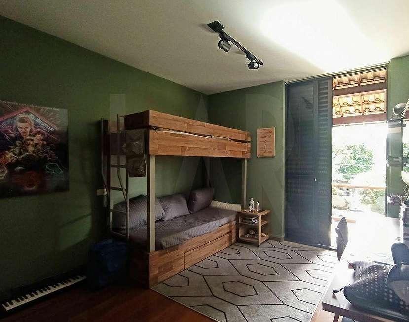 Casa, Santa Lúcia, 4 Quartos, 6 Vagas, 2 Suítes