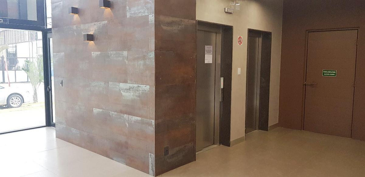 Prédio, Estoril, 0 Quarto, 15 Vagas