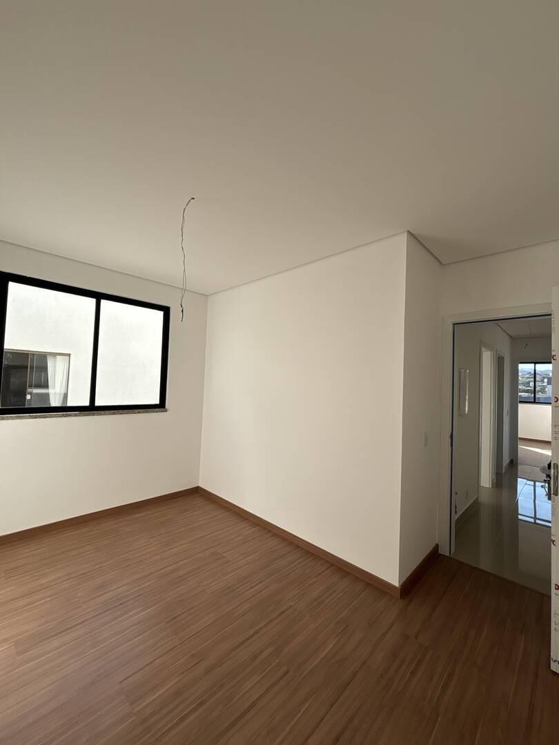 Cobertura, Cidade Nobre, 3 Quartos, 2 Vagas, 1 Suíte
