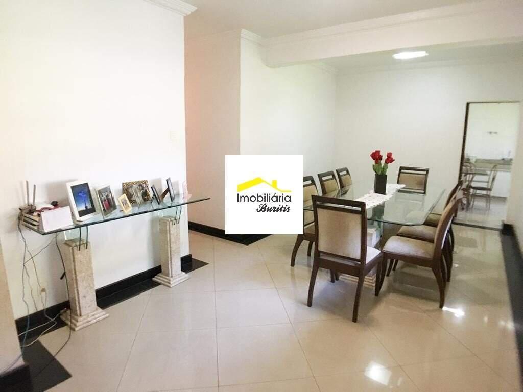 Casa, Estrela do Oriente, 4 Quartos, 3 Vagas, 1 Suíte