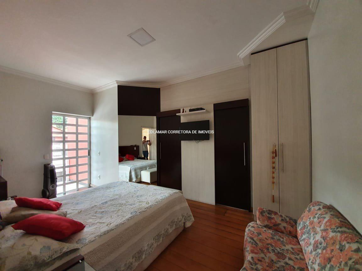 Casa, Jardim Riacho das Pedras, 4 Quartos, 6 Vagas, 3 Suítes
