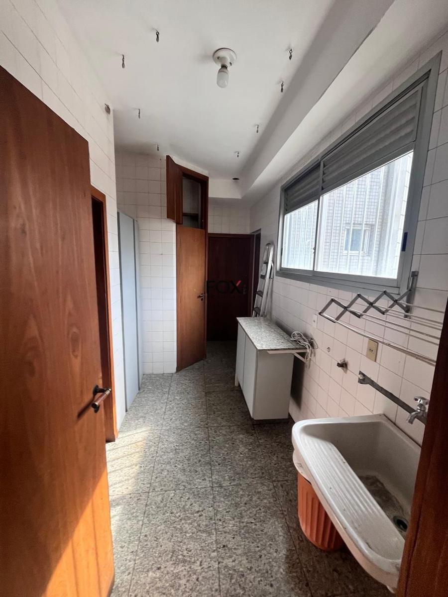 Apartamento, Funcionários, 4 Quartos, 2 Vagas, 1 Suíte