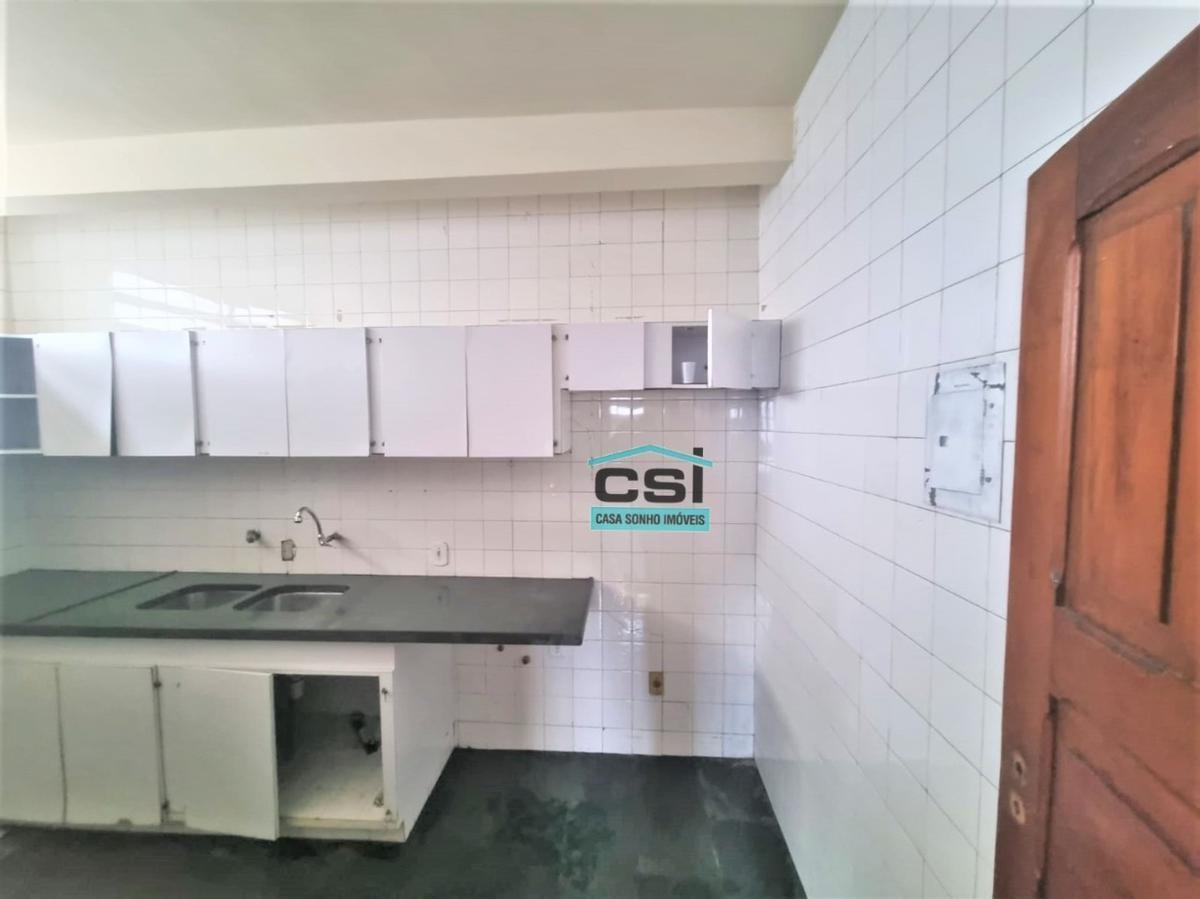 Casa, Cachoeirinha, 4 Quartos, 6 Vagas, 1 Suíte