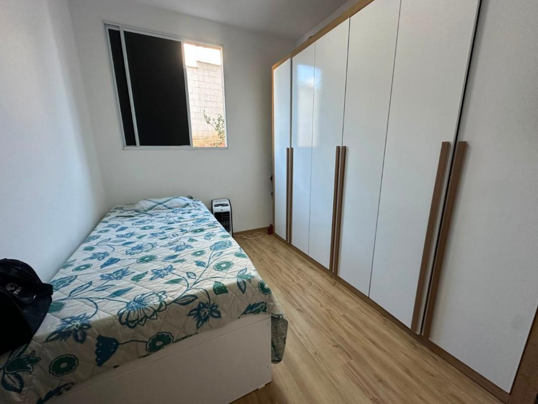 Apartamento, Santa Helena (barreiro), 2 Quartos, 1 Vaga