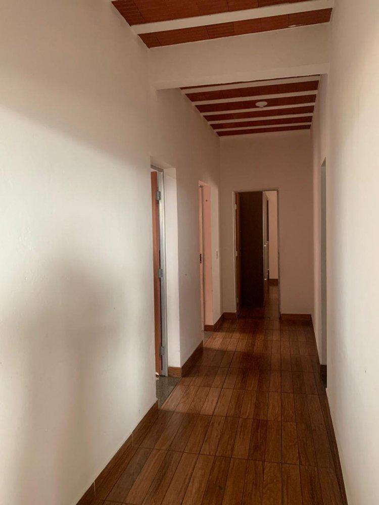 Casa, Serra Azul, 3 Quartos, 4 Vagas, 1 Suíte