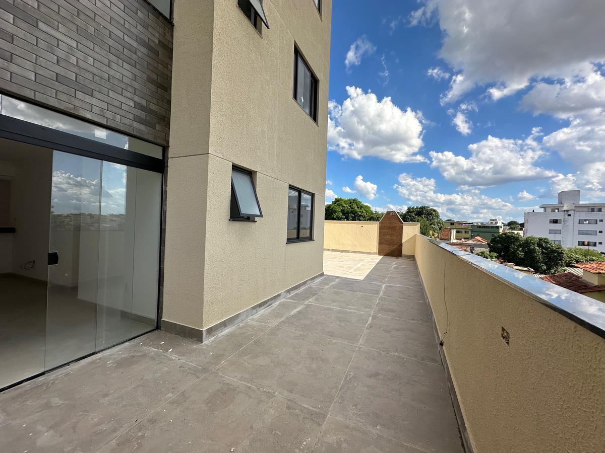 Apartamento, Serrano, 2 Quartos, 2 Vagas