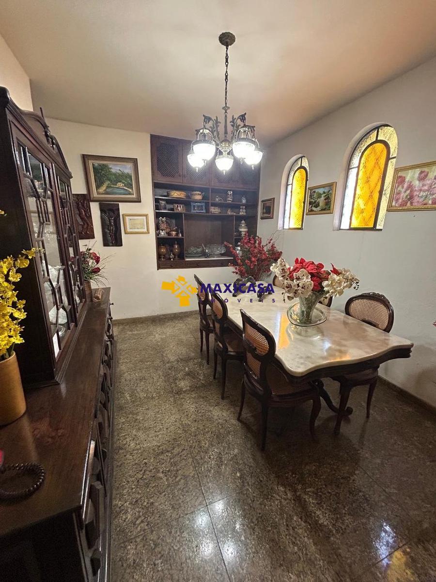Casa, São José, 5 Quartos, 4 Vagas, 1 Suíte