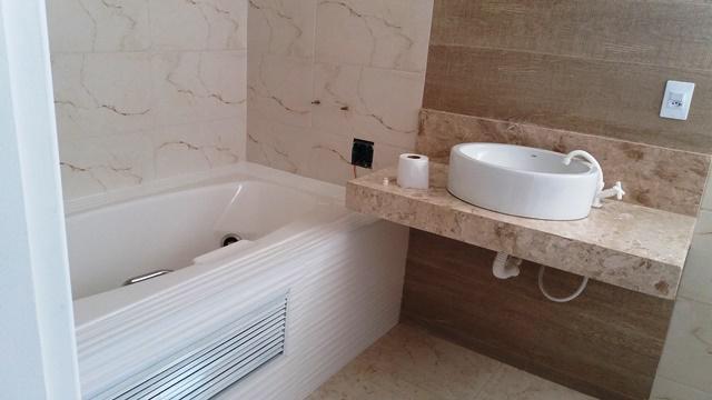 Casa, Trevo, 4 Quartos, 3 Vagas, 1 Suíte