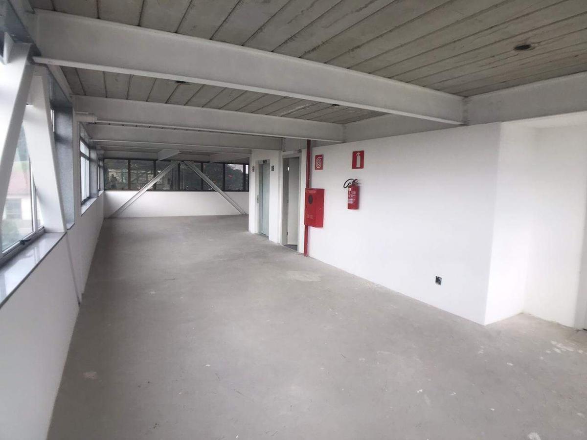Prédio, Santa Lúcia, 32 Vagas